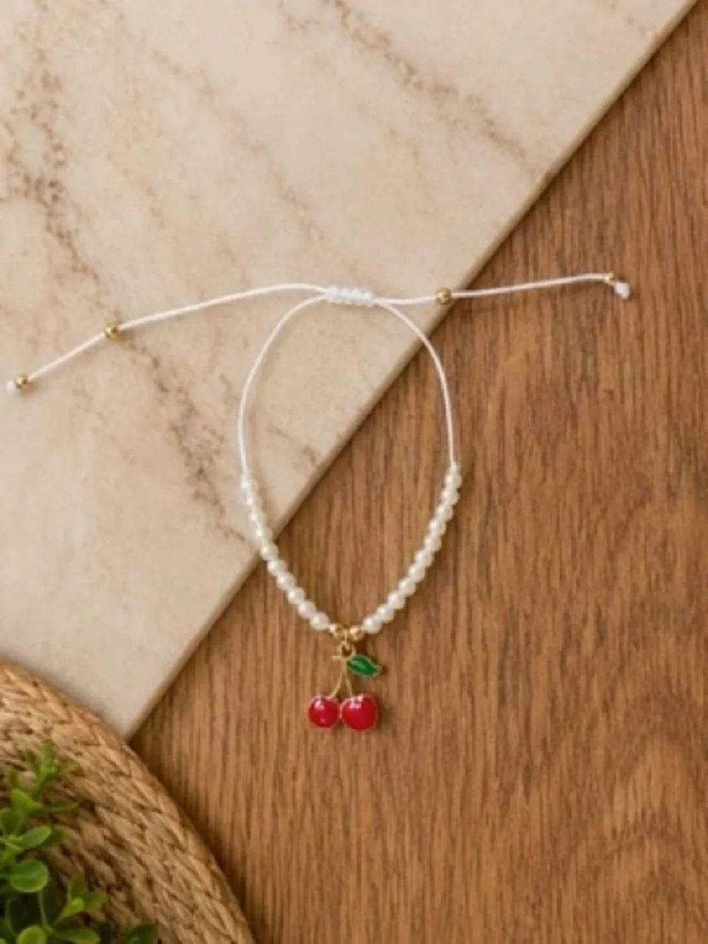 Cherry bracelet Q1300